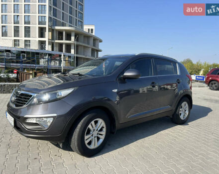 Кіа Sportage 2013 у Львові на Automoto.ua Сірий Кіа Sportage, об'ємом двигуна 1.7 л та пробігом 250 тис. км за 12700 $, фото 9 на Automoto.ua