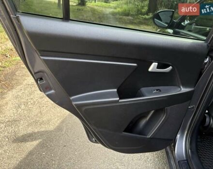 Сірий Кіа Sportage, об'ємом двигуна 1.69 л та пробігом 94 тис. км за 14000 $, фото 9 на Automoto.ua