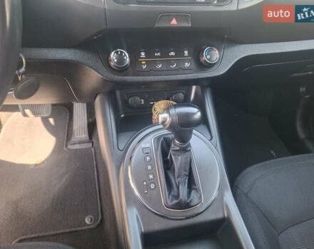 Сірий Кіа Sportage, об'ємом двигуна 2.36 л та пробігом 212 тис. км за 11900 $, фото 12 на Automoto.ua