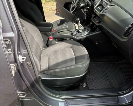 Сірий Кіа Sportage, об'ємом двигуна 1.69 л та пробігом 94 тис. км за 14000 $, фото 11 на Automoto.ua