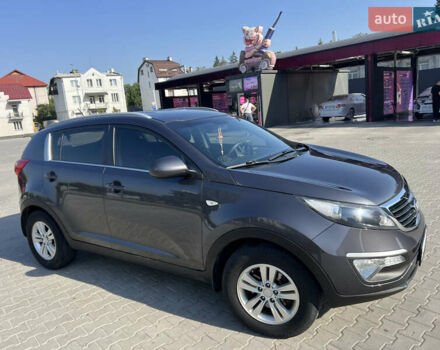 Кіа Sportage 2013 у Львові на Automoto.ua Сірий Кіа Sportage, об'ємом двигуна 1.7 л та пробігом 250 тис. км за 12700 $, фото 7 на Automoto.ua