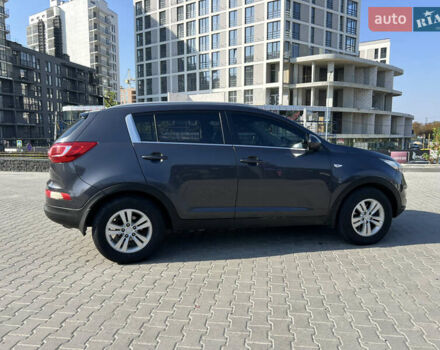 Кіа Sportage 2013 у Львові на Automoto.ua Сірий Кіа Sportage, об'ємом двигуна 1.7 л та пробігом 250 тис. км за 12700 $, фото 19 на Automoto.ua