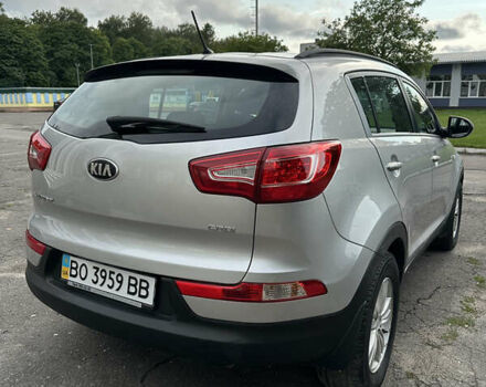 Киа Sportage 2013 в Волочиске на Automoto.ua Серый Киа Sportage, объемом двигателя 1.7 л и пробегом 215 тыс. км за 10800 $, фото 15 на Automoto.ua