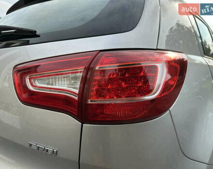 Киа Sportage 2013 в Волочиске на Automoto.ua Серый Киа Sportage, объемом двигателя 1.7 л и пробегом 215 тыс. км за 10800 $, фото 16 на Automoto.ua