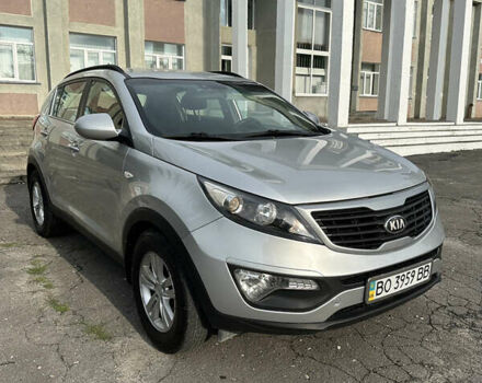 Киа Sportage 2013 в Волочиске на Automoto.ua Серый Киа Sportage, объемом двигателя 1.7 л и пробегом 215 тыс. км за 10800 $, фото 3 на Automoto.ua