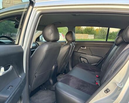 Серый Киа Sportage, объемом двигателя 2 л и пробегом 242 тыс. км за 12500 $, фото 11 на Automoto.ua