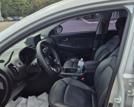 Сірий Кіа Sportage, об'ємом двигуна 2 л та пробігом 93 тис. км за 14150 $, фото 8 на Automoto.ua