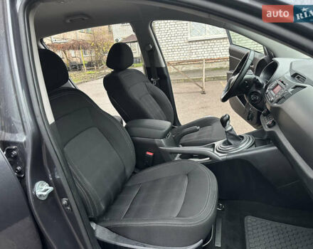 Серый Киа Sportage, объемом двигателя 1.69 л и пробегом 133 тыс. км за 12700 $, фото 19 на Automoto.ua