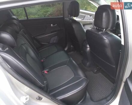 Серый Киа Sportage, объемом двигателя 2 л и пробегом 225 тыс. км за 13000 $, фото 9 на Automoto.ua