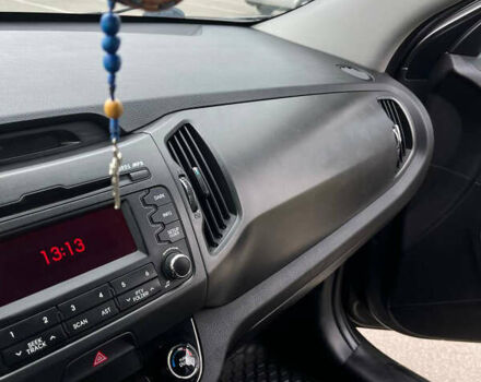 Сірий Кіа Sportage, об'ємом двигуна 2 л та пробігом 230 тис. км за 13200 $, фото 11 на Automoto.ua