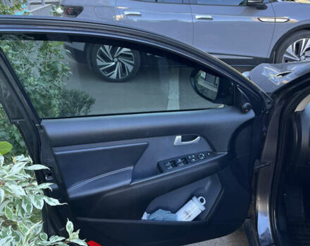 Серый Киа Sportage, объемом двигателя 2 л и пробегом 190 тыс. км за 15500 $, фото 10 на Automoto.ua