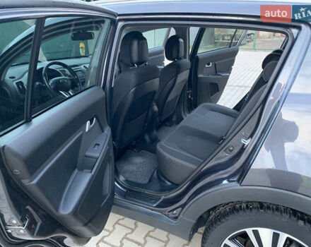 Сірий Кіа Sportage, об'ємом двигуна 1.7 л та пробігом 275 тис. км за 13000 $, фото 5 на Automoto.ua