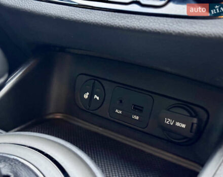 Серый Киа Sportage, объемом двигателя 2 л и пробегом 266 тыс. км за 15600 $, фото 45 на Automoto.ua