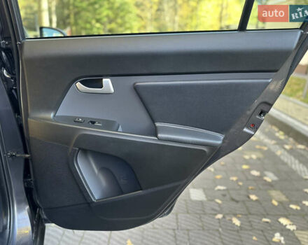 Серый Киа Sportage, объемом двигателя 2 л и пробегом 197 тыс. км за 14599 $, фото 162 на Automoto.ua