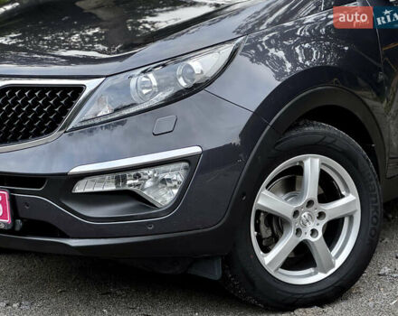 Серый Киа Sportage, объемом двигателя 2 л и пробегом 266 тыс. км за 15600 $, фото 4 на Automoto.ua