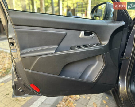 Серый Киа Sportage, объемом двигателя 2 л и пробегом 197 тыс. км за 14599 $, фото 141 на Automoto.ua