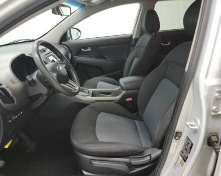 Серый Киа Sportage, объемом двигателя 2 л и пробегом 164 тыс. км за 12500 $, фото 5 на Automoto.ua