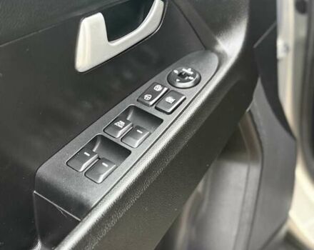 Серый Киа Sportage, объемом двигателя 1.6 л и пробегом 110 тыс. км за 11999 $, фото 29 на Automoto.ua