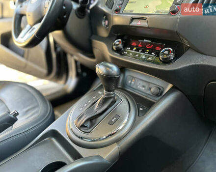 Серый Киа Sportage, объемом двигателя 2 л и пробегом 197 тыс. км за 14599 $, фото 101 на Automoto.ua