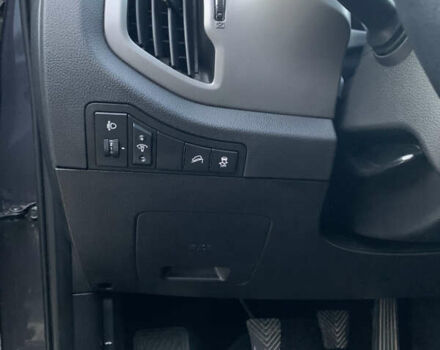 Сірий Кіа Sportage, об'ємом двигуна 1.7 л та пробігом 275 тис. км за 13000 $, фото 3 на Automoto.ua