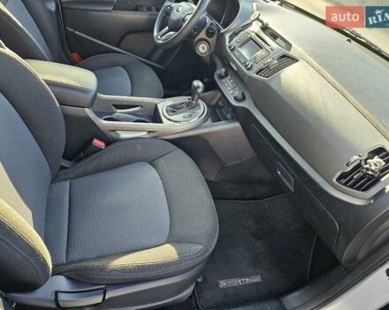 Серый Киа Sportage, объемом двигателя 2.36 л и пробегом 140 тыс. км за 12000 $, фото 11 на Automoto.ua
