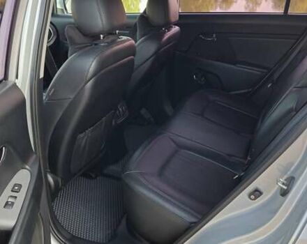 Сірий Кіа Sportage, об'ємом двигуна 2 л та пробігом 208 тис. км за 14800 $, фото 2 на Automoto.ua