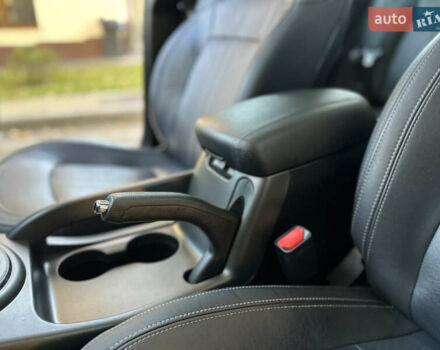 Серый Киа Sportage, объемом двигателя 2 л и пробегом 197 тыс. км за 14599 $, фото 140 на Automoto.ua