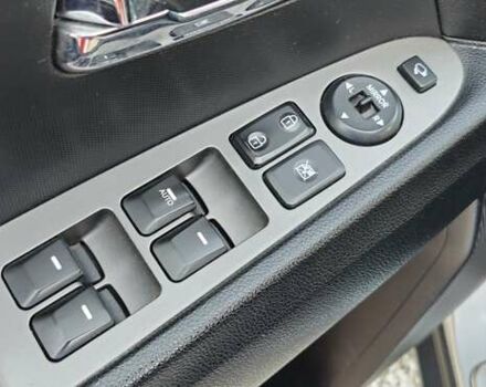 Сірий Кіа Sportage, об'ємом двигуна 2 л та пробігом 208 тис. км за 14800 $, фото 16 на Automoto.ua