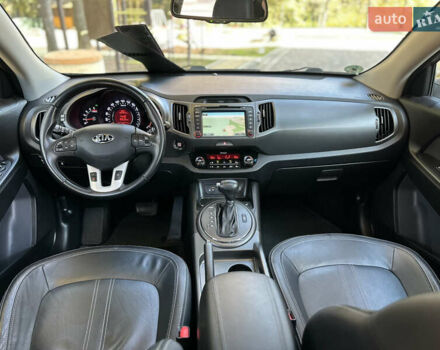 Серый Киа Sportage, объемом двигателя 2 л и пробегом 197 тыс. км за 14599 $, фото 4 на Automoto.ua