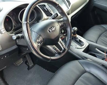 Сірий Кіа Sportage, об'ємом двигуна 2 л та пробігом 208 тис. км за 14800 $, фото 1 на Automoto.ua