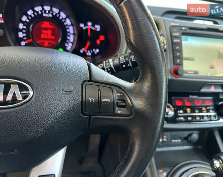 Серый Киа Sportage, объемом двигателя 2 л и пробегом 197 тыс. км за 14599 $, фото 134 на Automoto.ua