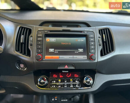 Серый Киа Sportage, объемом двигателя 2 л и пробегом 197 тыс. км за 14599 $, фото 128 на Automoto.ua