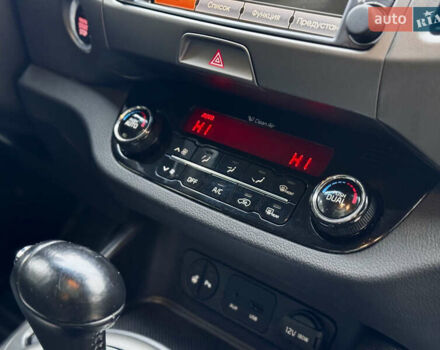 Серый Киа Sportage, объемом двигателя 2 л и пробегом 266 тыс. км за 15600 $, фото 42 на Automoto.ua