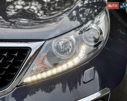 Серый Киа Sportage, объемом двигателя 2 л и пробегом 266 тыс. км за 15600 $, фото 6 на Automoto.ua