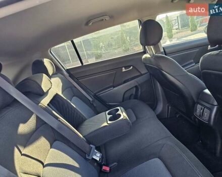 Серый Киа Sportage, объемом двигателя 2.36 л и пробегом 140 тыс. км за 12000 $, фото 12 на Automoto.ua