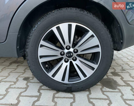 Сірий Кіа Sportage, об'ємом двигуна 1.7 л та пробігом 275 тис. км за 13000 $, фото 18 на Automoto.ua