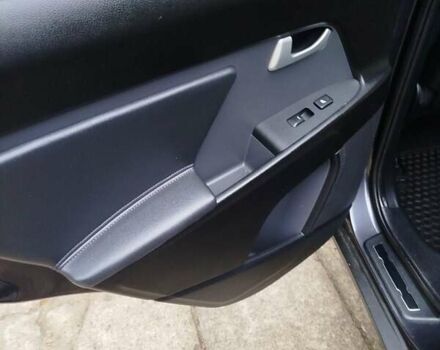 Серый Киа Sportage, объемом двигателя 1.6 л и пробегом 187 тыс. км за 12600 $, фото 22 на Automoto.ua