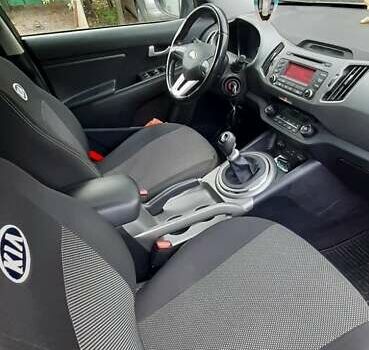 Серый Киа Sportage, объемом двигателя 1.69 л и пробегом 195 тыс. км за 15000 $, фото 6 на Automoto.ua