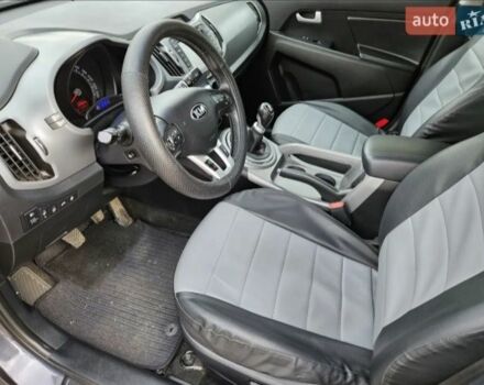 Серый Киа Sportage, объемом двигателя 1.6 л и пробегом 126 тыс. км за 12800 $, фото 2 на Automoto.ua