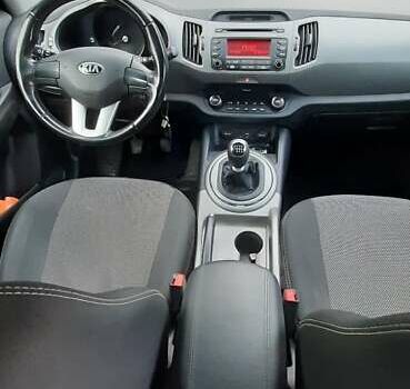 Серый Киа Sportage, объемом двигателя 1.69 л и пробегом 195 тыс. км за 15000 $, фото 7 на Automoto.ua