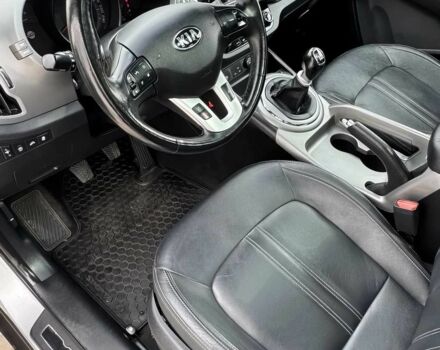 Серый Киа Sportage, объемом двигателя 1.7 л и пробегом 75 тыс. км за 5500 $, фото 10 на Automoto.ua