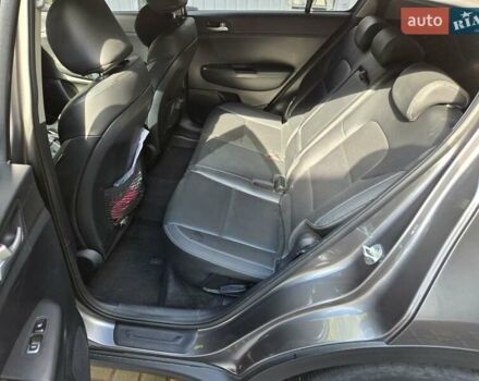 Серый Киа Sportage, объемом двигателя 1.69 л и пробегом 248 тыс. км за 15550 $, фото 10 на Automoto.ua