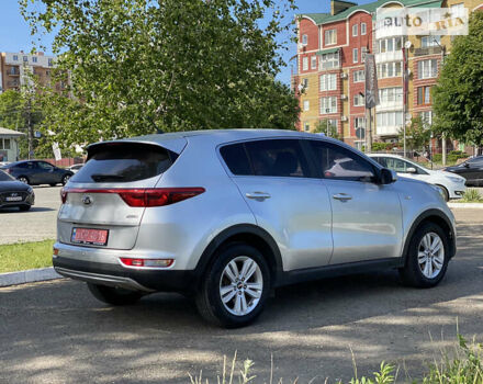 Серый Киа Sportage, объемом двигателя 2 л и пробегом 104 тыс. км за 18900 $, фото 2 на Automoto.ua