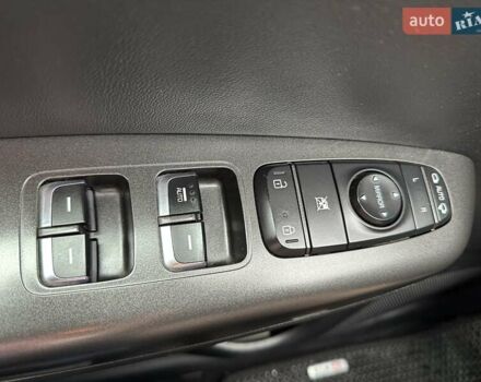 Серый Киа Sportage, объемом двигателя 2 л и пробегом 170 тыс. км за 18000 $, фото 16 на Automoto.ua