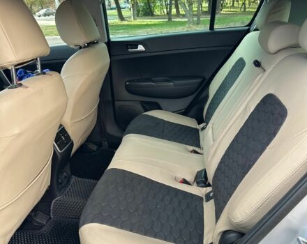 Сірий Кіа Sportage, об'ємом двигуна 1.7 л та пробігом 91 тис. км за 15950 $, фото 8 на Automoto.ua