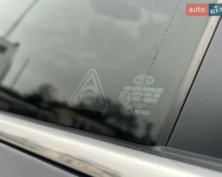 Сірий Кіа Sportage, об'ємом двигуна 1.7 л та пробігом 125 тис. км за 14750 $, фото 24 на Automoto.ua