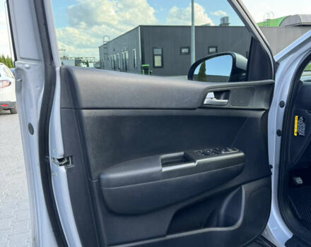 Серый Киа Sportage, объемом двигателя 2 л и пробегом 166 тыс. км за 17900 $, фото 10 на Automoto.ua