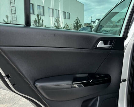 Серый Киа Sportage, объемом двигателя 2 л и пробегом 243 тыс. км за 22000 $, фото 11 на Automoto.ua