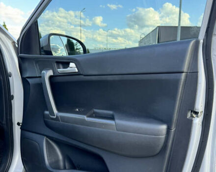 Серый Киа Sportage, объемом двигателя 2 л и пробегом 166 тыс. км за 17900 $, фото 8 на Automoto.ua