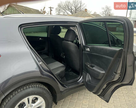 Сірий Кіа Sportage, об'ємом двигуна 1.7 л та пробігом 125 тис. км за 14750 $, фото 72 на Automoto.ua